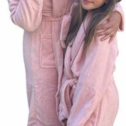 Relax Company Kinderbadjas Fleece - Oudroze - Meisjes Ochtendjas Maat 134/140 12 Relax Company Kinderbadjas Fleece - Oudroze - Meisjes Ochtendjas Maat 134/140 -Nike winkel 306x840 5