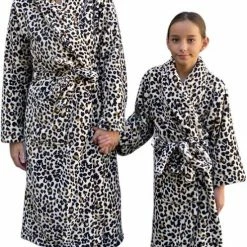 Kinderbadjas Panter Bruintinten – Tijger Badjas Kind - 100% Coral Fleece – Badjas Kind Luipaard – Badrock – Fleece Badjas Kind - Maat 152/158 -Nike winkel 497x840 1