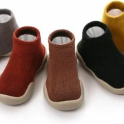 Antislip Baby Schoentjes - Eerste Loopschoentjes - Maat 22,5 – 12-18 Maanden - 13.5 Cm - Zwart - Completebabyuitzet -Nike winkel 550x311 2