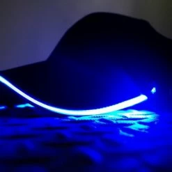 Illuminated Apparel IA LED Light Up Baseball Cap - Zwart Met Blauw Licht -Nike winkel 550x366 19
