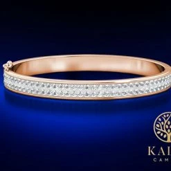 Yolora Kids Bangle Armband - Kalpa Camaka Kristallen - Rosé Kleurig - 18K Roségoud Verguld - Kind - Meisjes Armbandje Rose Gold - Sieraden Kinderen - Luxe Giftbox - Geschenkdoos - Cadeau Doos - Geschenkverpakking - Mooie Cadeauverpakking -Nike winkel 550x411 2