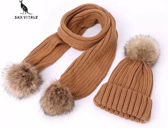 San Vitale® - Kindermuts En Sjaal - Winter Set - Wintermuts - Pompom - Camel 4 San Vitale® - Kindermuts En Sjaal - Winter Set - Wintermuts - Pompom - Camel - Afbeelding 2