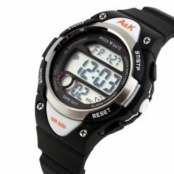 A&K Digitale Kinderhorloge | Waterdicht | Stopwatch | LED Verlichting | Sport Watch Kids | Zwart + Geschenkdoosje -Nike winkel 550x550 469