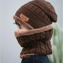 AA Commerce Luxe Gebreide Kinder Beanie Muts Met Sjaal Set - Bonnet Winter Muts Met Colsjaal Nekwarmer - Halswarmer Wintermuts Gevoerd Wol - Balaclava Bivakmuts Met Nek Warmer Col - Heerlijk Warme & Zachte Fleece Voering - Voor Kinderen Van 5-14 Jaar - Coffee