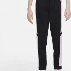 Nike Nike Sportswear Trainingspak - Maat 164 - Meisjes - Zwart - Roze - Wit -Nike winkel 550x769 1