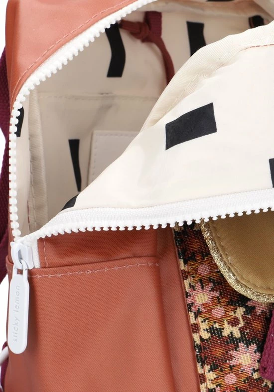 Sticky Lemon Backpack Small | Rugzak - Rugtas | A Journey Of Tales | Golden, Jeronicus Brown 14 Sticky Lemon Backpack Small | Rugzak - Rugtas | A Journey Of Tales | Golden, Jeronicus Brown - Afbeelding 12