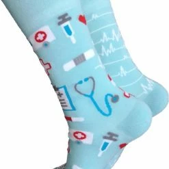 Merkloos Verjaardag Cadeau - Zuster Sokken - Verpleging Sok - Vrolijke Sokken - Valentijn Cadeautje Vrouw - Valentijnsdag Cadeau - Dokter Sokken - Leuke Sokken - Blauwe Sokken - LuckyDay Socks